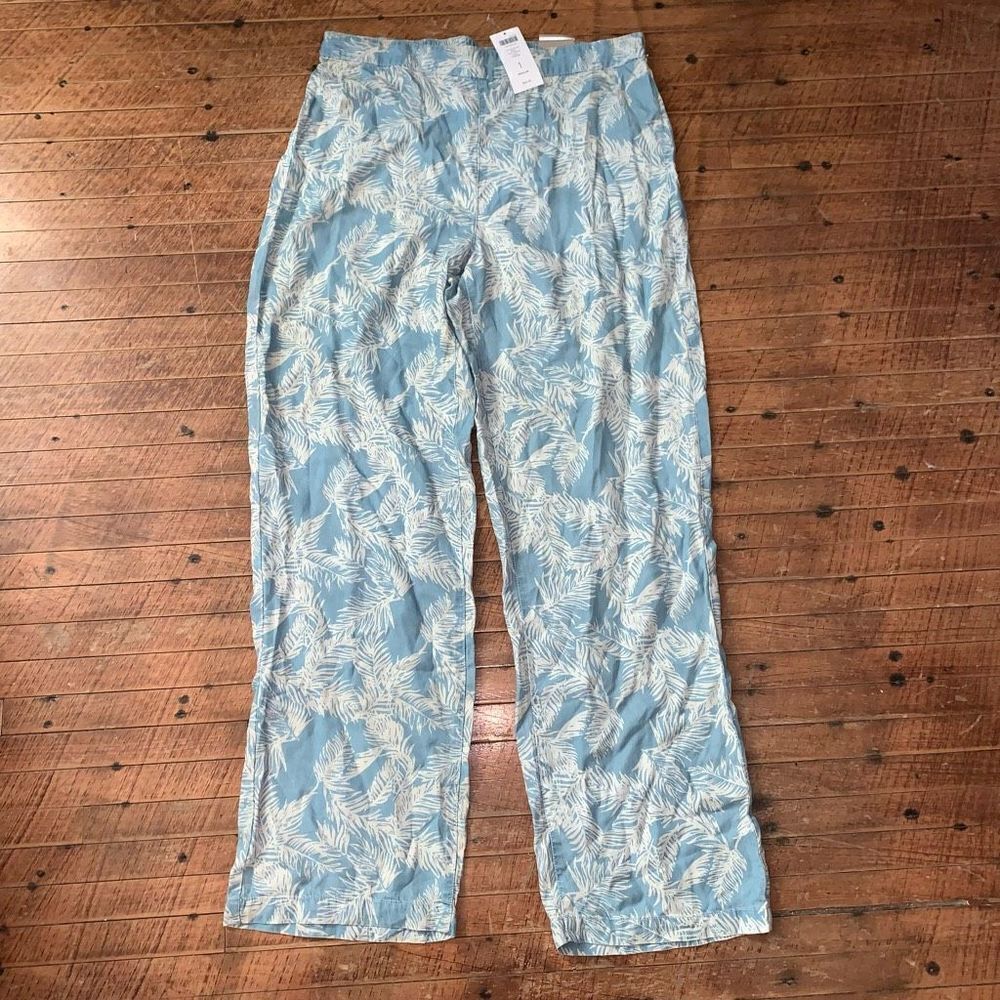 Chico’s 1/8 palm tree coconutgirl lightweight Saba pants